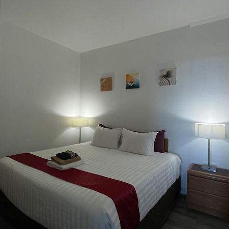 Sand Pebbles Inn Qualicum Beach Ngoại thất bức ảnh