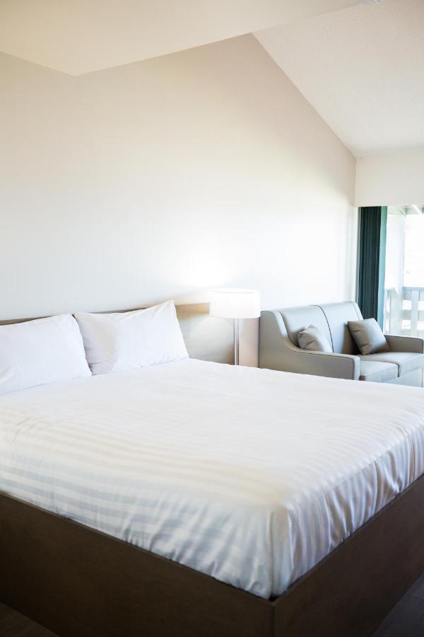 Sand Pebbles Inn Qualicum Beach Ngoại thất bức ảnh
