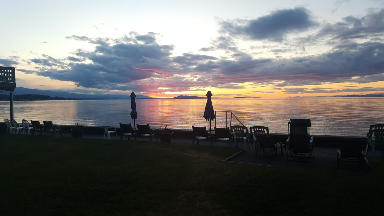 Sand Pebbles Inn Qualicum Beach Ngoại thất bức ảnh